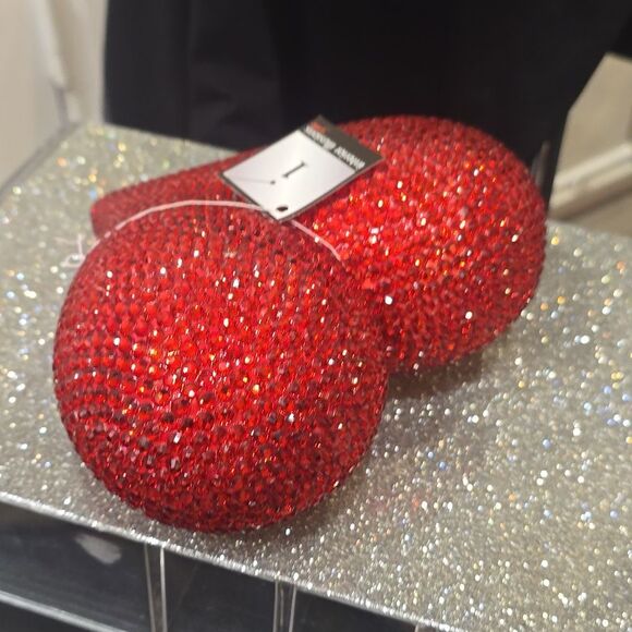 Interior Illusions Plus Red Rhinestone Love Heart - Picture 6 of 7